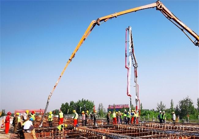 西安外环高速公路南段全线首联现浇箱梁开始施工