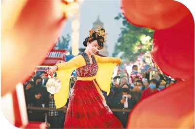 各地做好疫情防控同時(shí) “夜經(jīng)濟(jì)”人氣旺起來(lái)