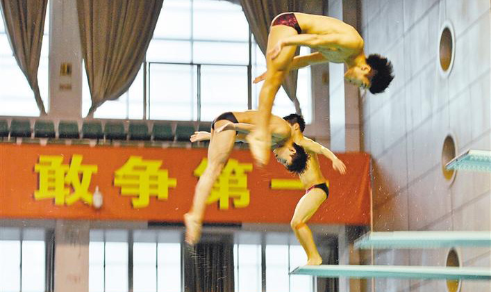  陕西游泳跳水队积极备战全运会