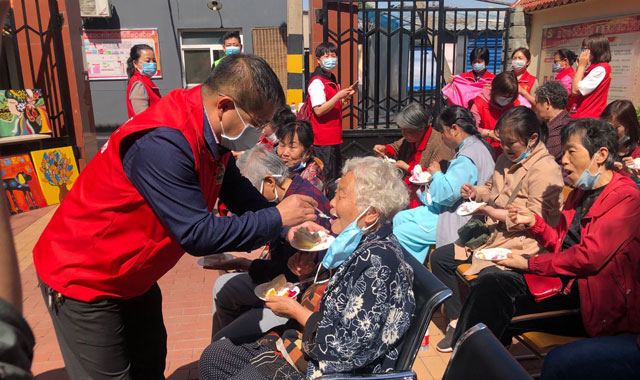 心怀感恩 情系夕阳