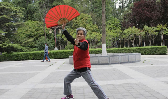 功夫扇里的“精气神”