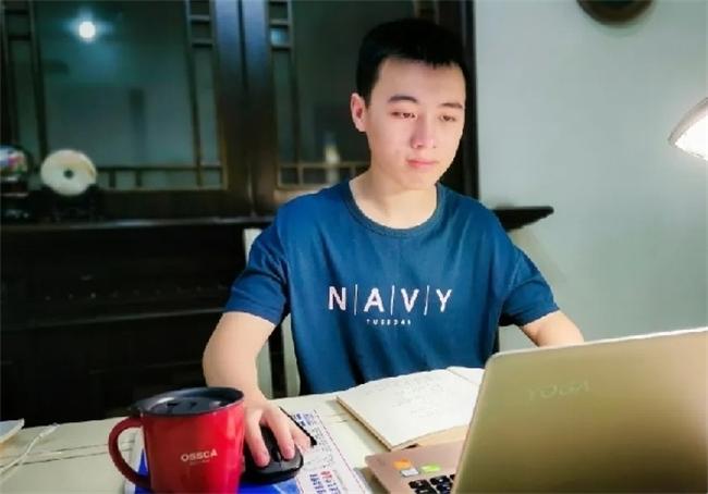 西安大學(xué)生林奕皓上榜《人民日報》 連續(xù)4個學(xué)期專業(yè)第一獲國家獎學(xué)金