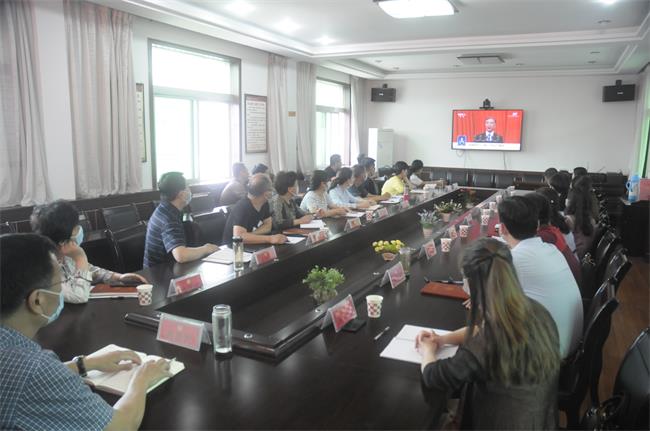 潼關(guān)縣政協(xié)收看全國(guó)政協(xié)十三屆三次會(huì)議開(kāi)幕會(huì)盛況