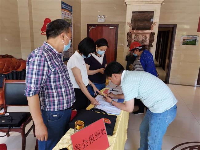 平利“兩會(huì)”開啟?委員陸續(xù)報(bào)到