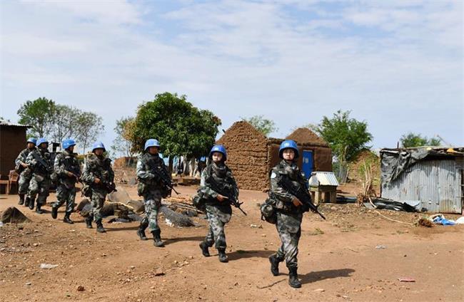 峥嵘岁月30年 中国蓝盔卫和平