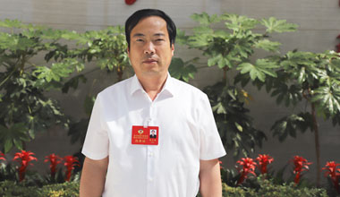 朱三民：開發(fā)養(yǎng)老產(chǎn)業(yè)打造“現(xiàn)代康養(yǎng)之都”