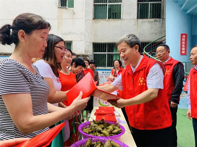 漢陰縣政協(xié)：雙節(jié)社區(qū)話真情 共駐共建促文明