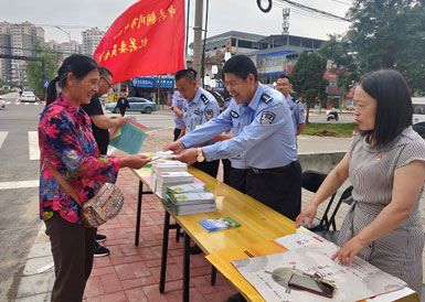 銅川中院機關(guān)第七黨支部開展“‘創(chuàng)文保衛(wèi)’我參與”主題黨日活動