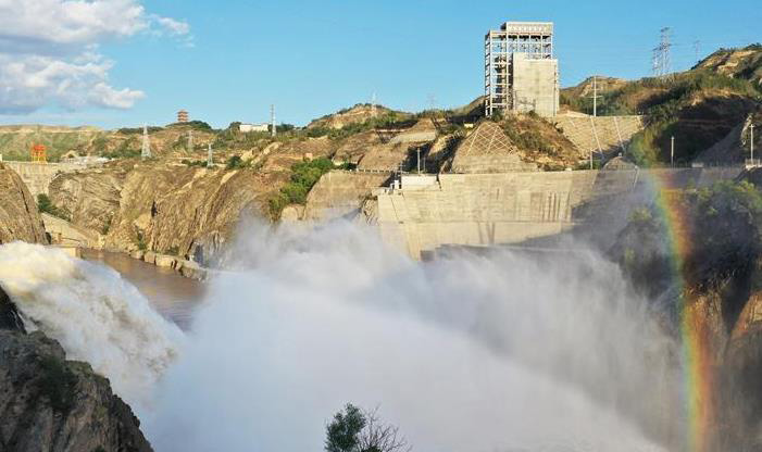 黄河刘家峡水库开闸泄洪