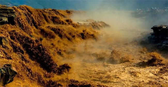 黄河已正式入汛！陕西壶口现2020首次金色飞瀑