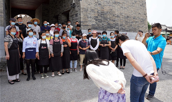 造谣白鹿原影视城关闭 两名当事人向125家商户每户赔偿100元