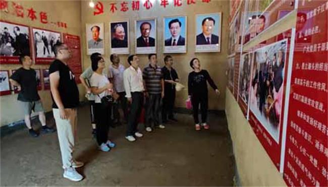 寧陜縣政協(xié)開展黨性教育活動