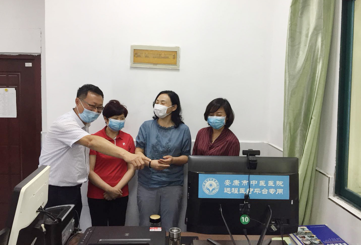 推動醫(yī)療資源下沉提升基層服務(wù)能力 ——訪安康市政協(xié)委員、市中醫(yī)院原黨委書記郭圣杰