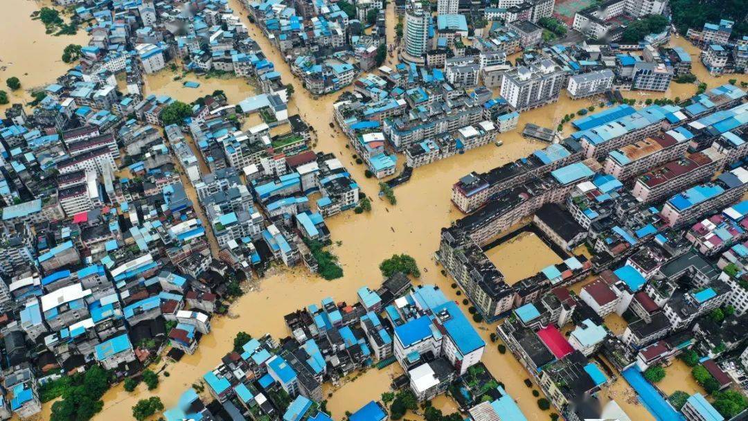 广西柳州、桂林、河池出现洪水内涝 多地已成"泽国"