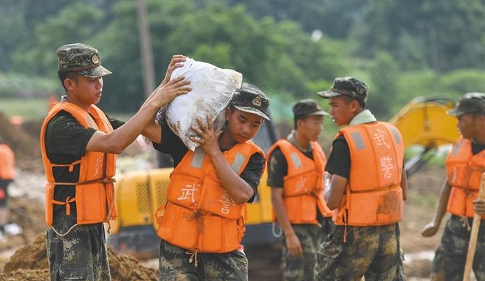 ​圩堤上的无悔青春
