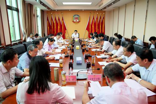 銅川市政協(xié)黨組理論學(xué)習(xí)中心組學(xué)習(xí)(擴(kuò)大)會(huì)議召開(kāi) 劉印生主持