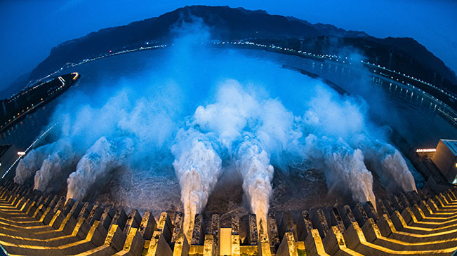 “长江2020年第2号洪水”平稳通过三峡大坝