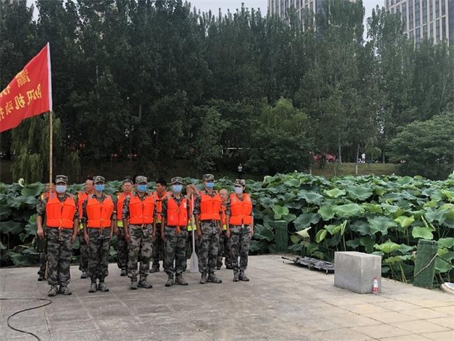 西安灞桥生态湿地公园开展防汛应急演练