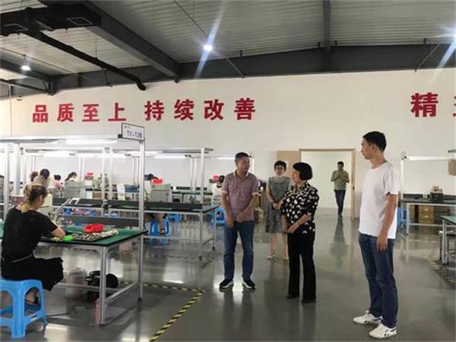 民盟武功總支就如何加強(qiáng)企業(yè)間合作進(jìn)行專項(xiàng)調(diào)研