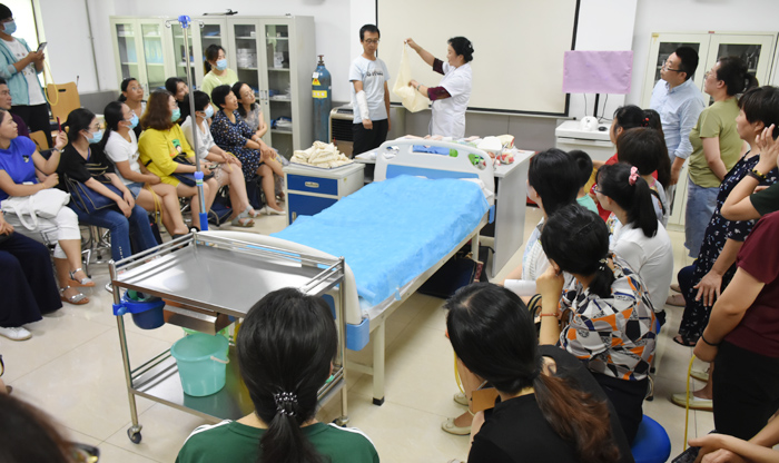 全省养老护理员培训基地管理及师资人员参加培训