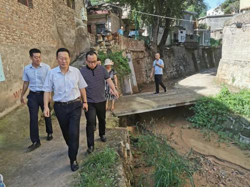 王益區(qū)政協(xié)檢查大同溝河湖長制工作