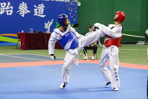 2020年榆林市“興順杯”青少年錦標(biāo)賽跆拳道賽在市網(wǎng)球館舉行