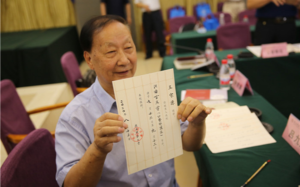 陕西各高校录取通知书创意十足 看完想要重新考大学