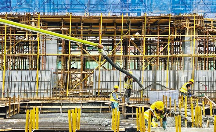 西安火车站改扩建工程第一区域基础筏板浇筑完成