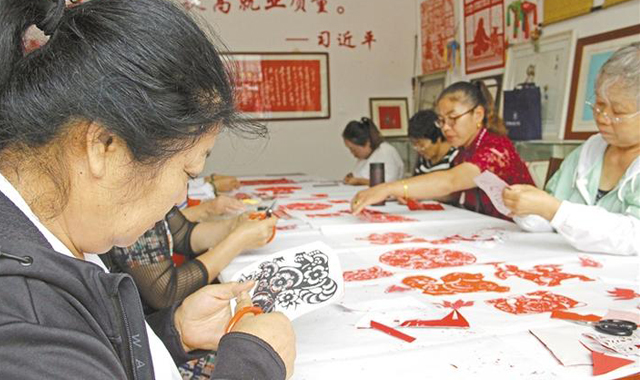 三秦新风貌 巾帼逐梦奔小康