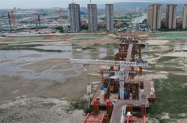 西安首座懸索橋完成鋼結(jié)構(gòu)安裝14000噸