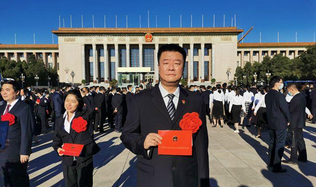 致敬英雄！ 陕西这名医生获国家双重荣誉称号