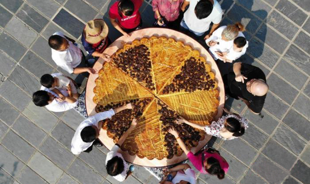 超乎想象！古代也有“超级月饼”，所绘图案很精致