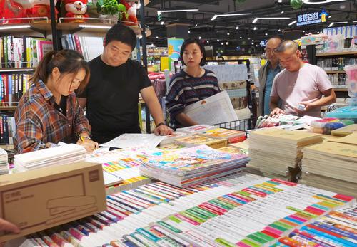 洛南縣開展秋季開學(xué)校園周邊環(huán)境整治工作