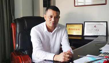 徐波：讀書(shū)成了我生活的必需品