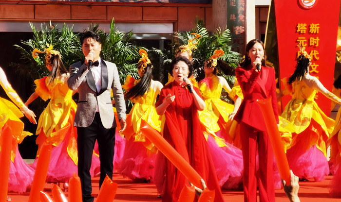 “双节”双演可敬可亲——我心目中的人民艺术家贠恩凤