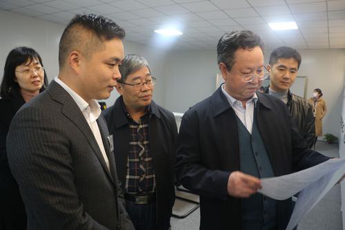 省政協(xié)赴商洛開展“鼓勵(lì)人才向基層流動(dòng)”專題調(diào)研