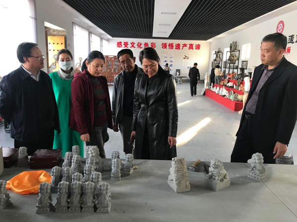 榆林市政協(xié)在綏德縣開(kāi)展非能工業(yè)產(chǎn)業(yè)發(fā)展專(zhuān)題調(diào)研活動(dòng)