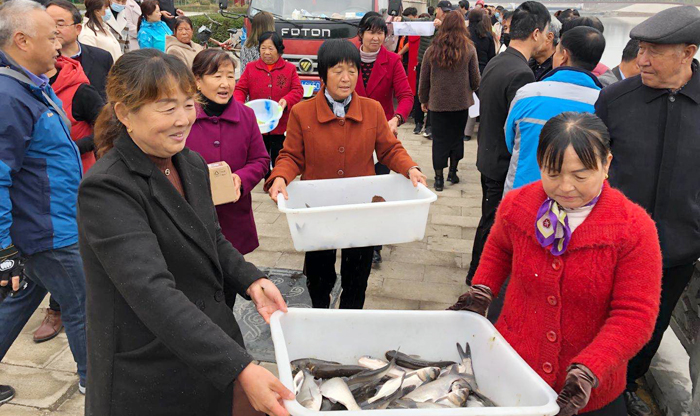 20万尾鱼宝宝在陇县“安家”