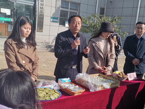 小桃敲開致富大門 渭南市臨渭區(qū)高李村獼猴桃產(chǎn)業(yè)托起致富夢