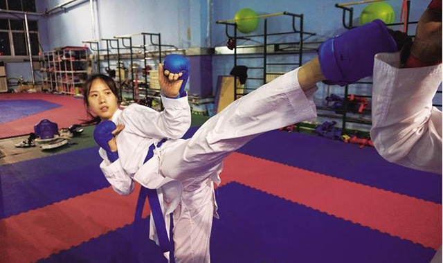 拳如霹雳 腿似狂风 ——直击陕西拳击跆拳道空手道运动员备战十四运会