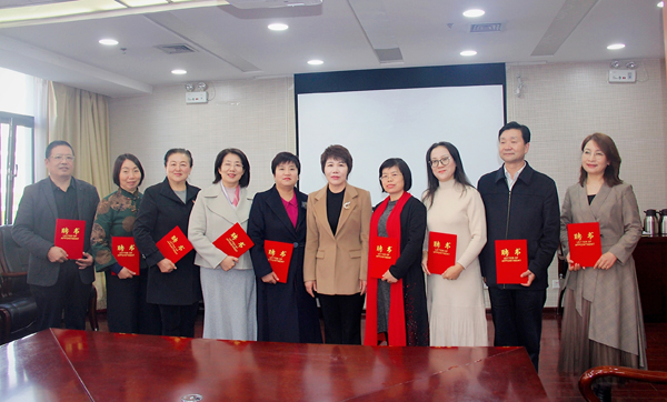 助力榆林“新三風(fēng)”建設(shè)，榆林市婦聯(lián)這個(gè)專家“智囊團(tuán)”實(shí)力上線！