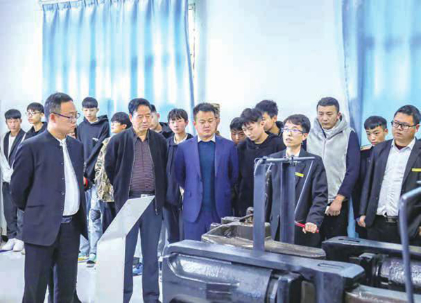 熔鑄精華顯特色 譜寫職教新篇章——記陜西宇民教育集團(tuán)總裁許士明