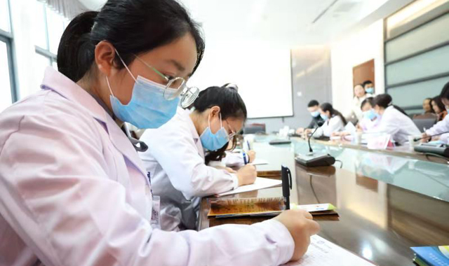 感动！汉中22名医务人员集体签下眼角膜捐献书