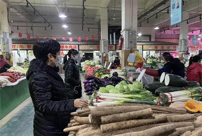 西安全力推進(jìn)“菜籃子”重要商品保供穩(wěn)價(jià)工作 讓市民的“菜籃子”拎得更穩(wěn)更放心