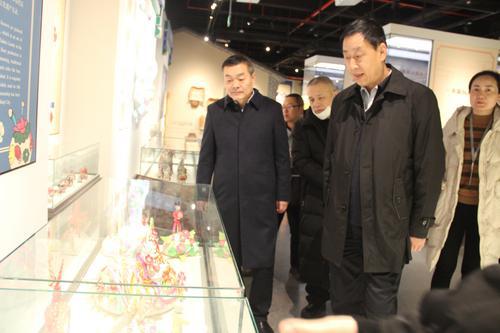 寶雞市政協(xié)視察全市文化產(chǎn)業(yè)發(fā)展和寶雞港務(wù)區(qū)建設(shè)情況