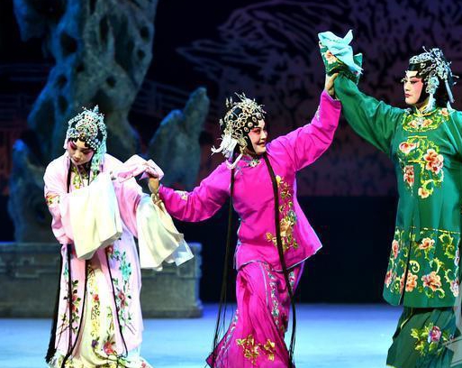 新版秦腔傳統(tǒng)劇《雙官誥》舉行首演