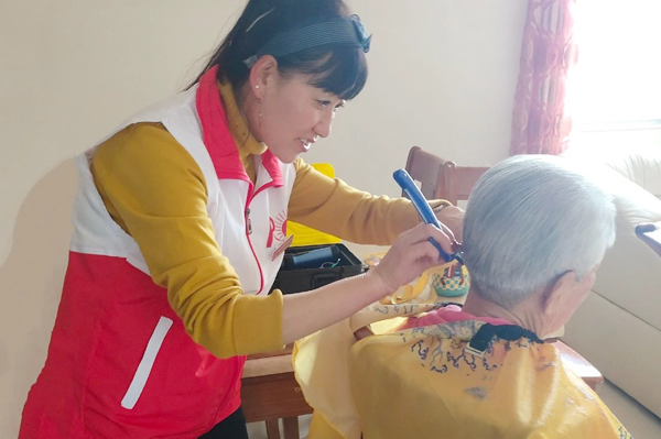 榆陽智慧養(yǎng)老守護(hù)“夕陽紅”