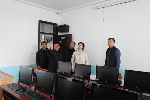 榆林市委組織部調(diào)研老年大學(xué)和《榆林老干部》編輯工作