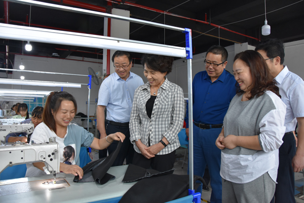 在同心筑梦中展现新作为— —2020年省级各民主党派深化社会服务工作综述