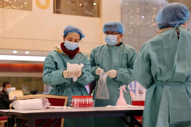    兩會(huì)觀察 | “疫”有反顧